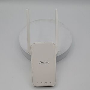 TP-Link Dual Antenna White Wireless Access Point